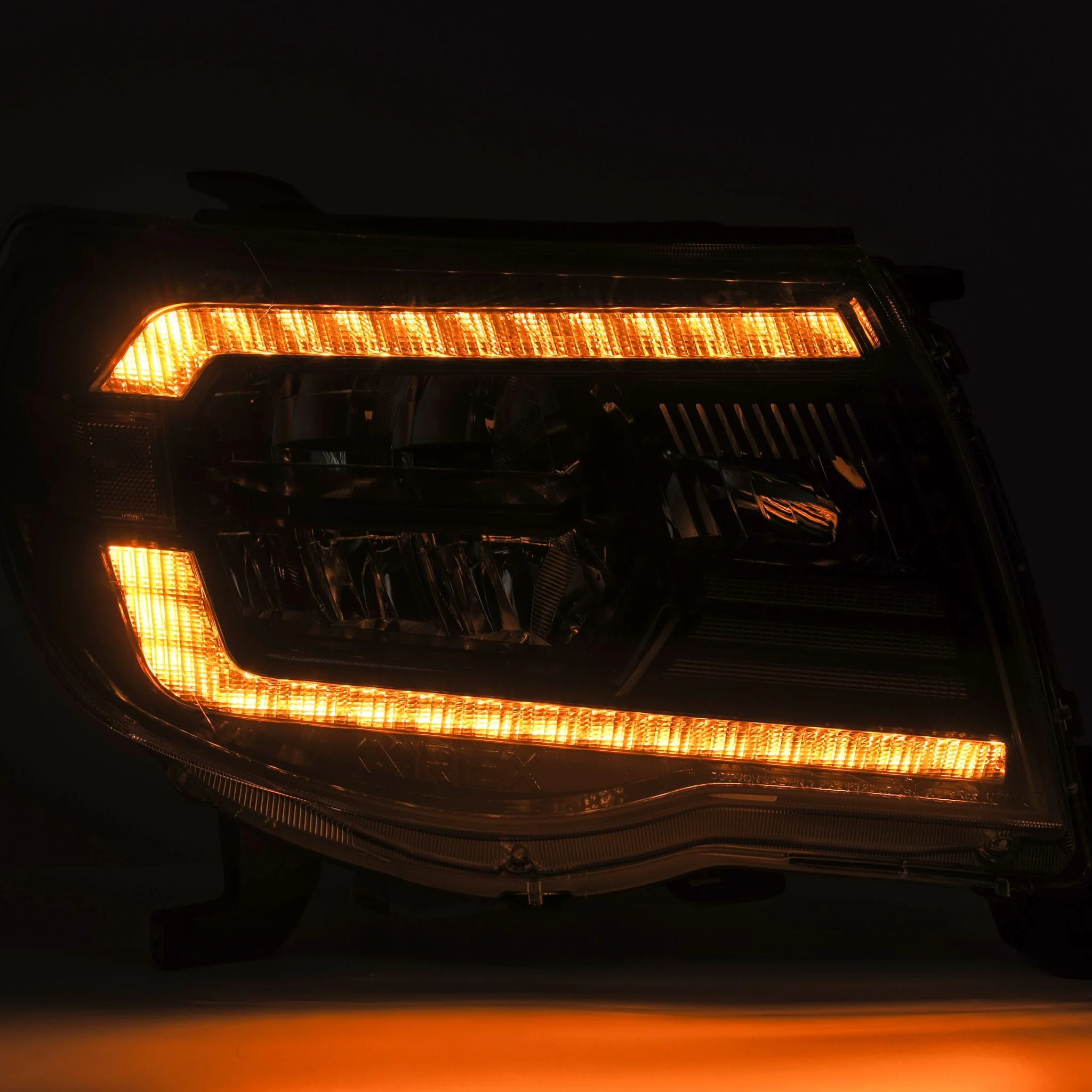 05-11 Toyota Tacoma LUXX-Series LED Crystal Headlights Alpha-Black - Image 10