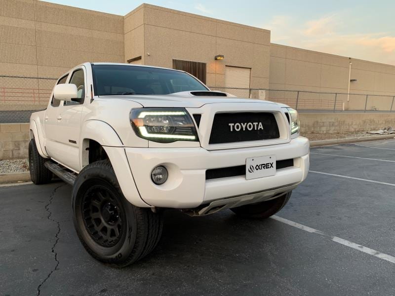 05-11 Toyota Tacoma LUXX-Series LED Crystal Headlights Alpha-Black - Image 3