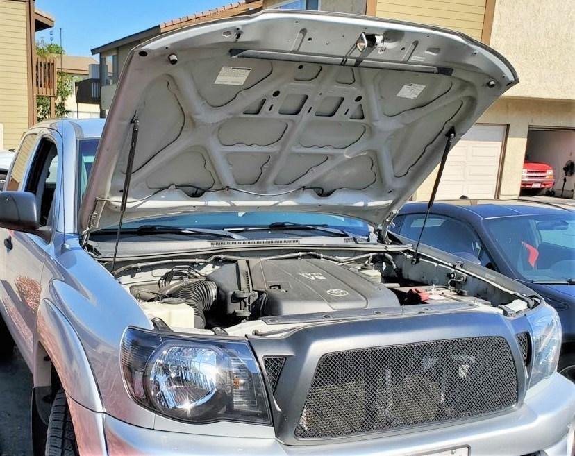 05 -15 Tacoma ULTIMATE Lift Hood Strut Kit - Image 8