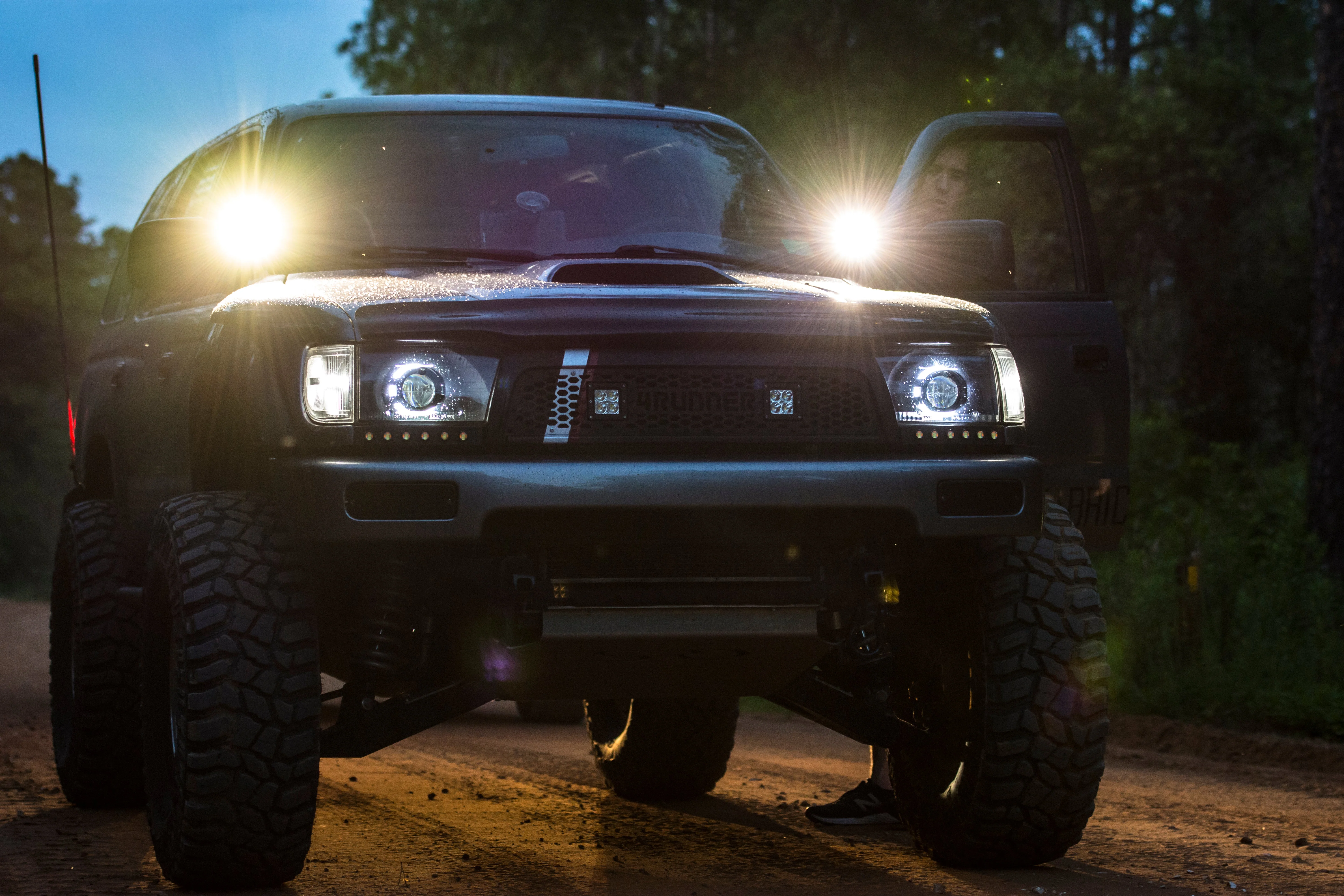1996-2002 3rd Gen 4Runner Clear/Black Corner Lights - Image 7