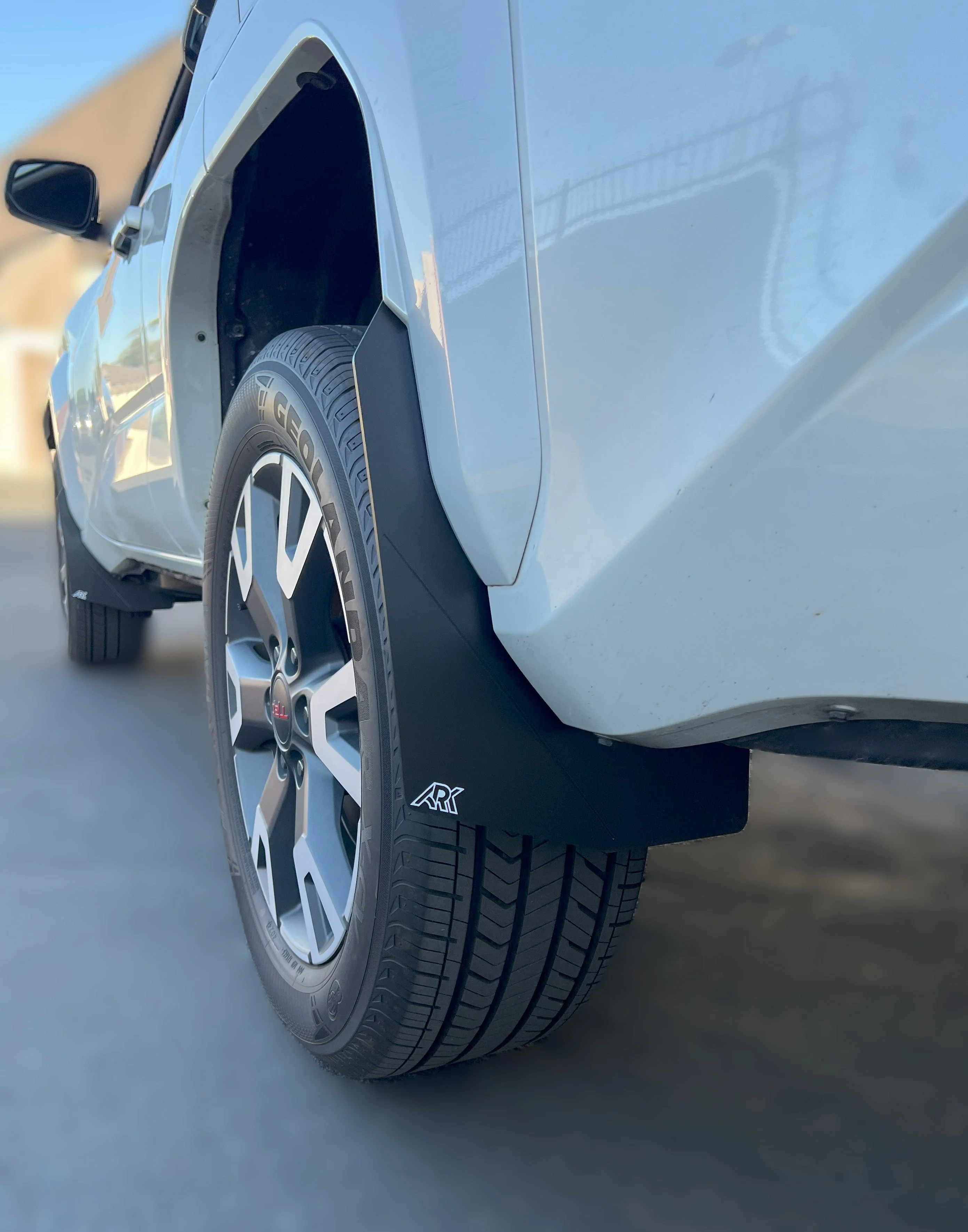 2025+ Toyota 4Runner TriXpoly Mid-Mudflaps - Image 2