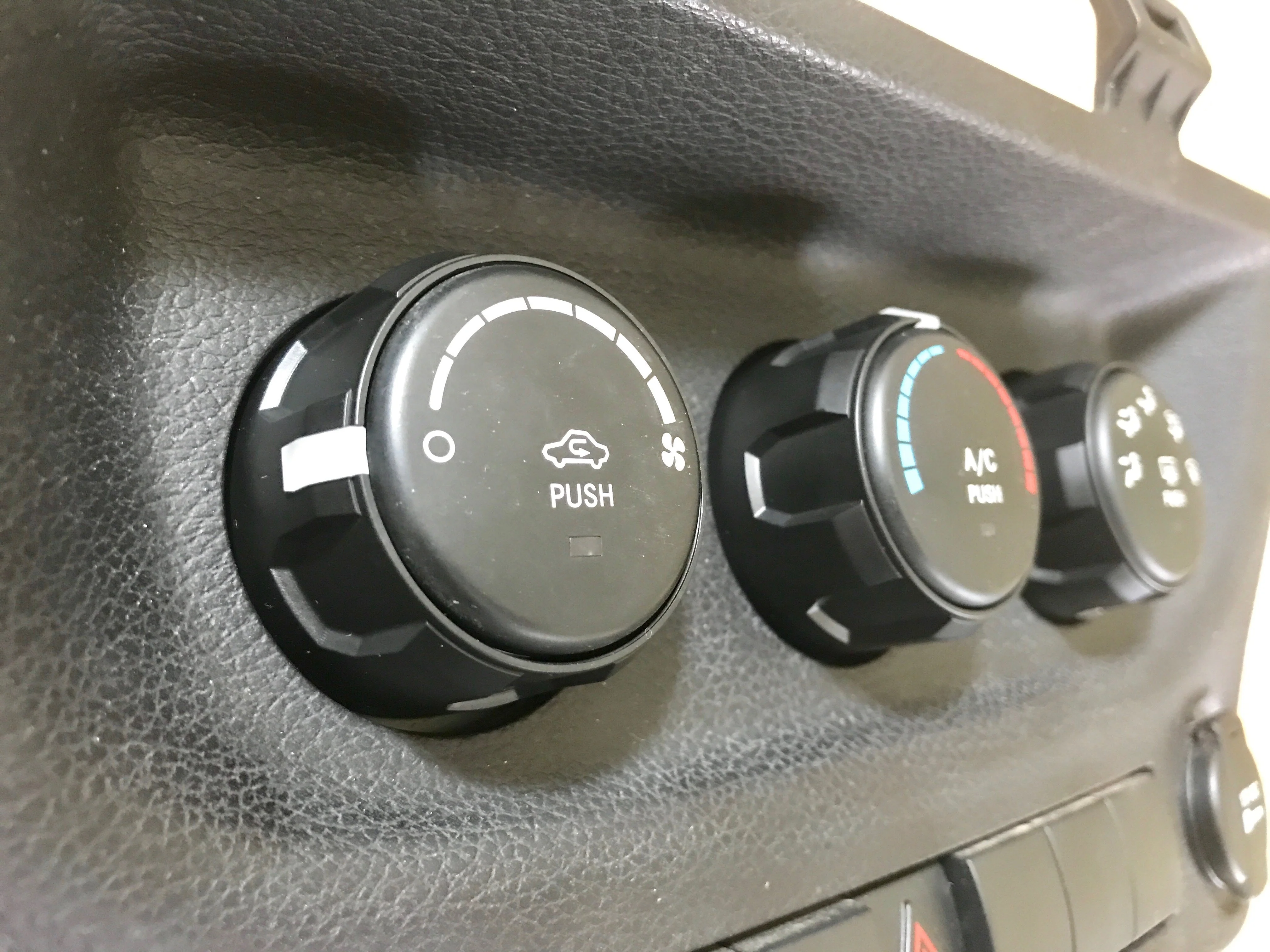 Climate Knobs (2011-2018 Wrangler JK) - RED - Image 4
