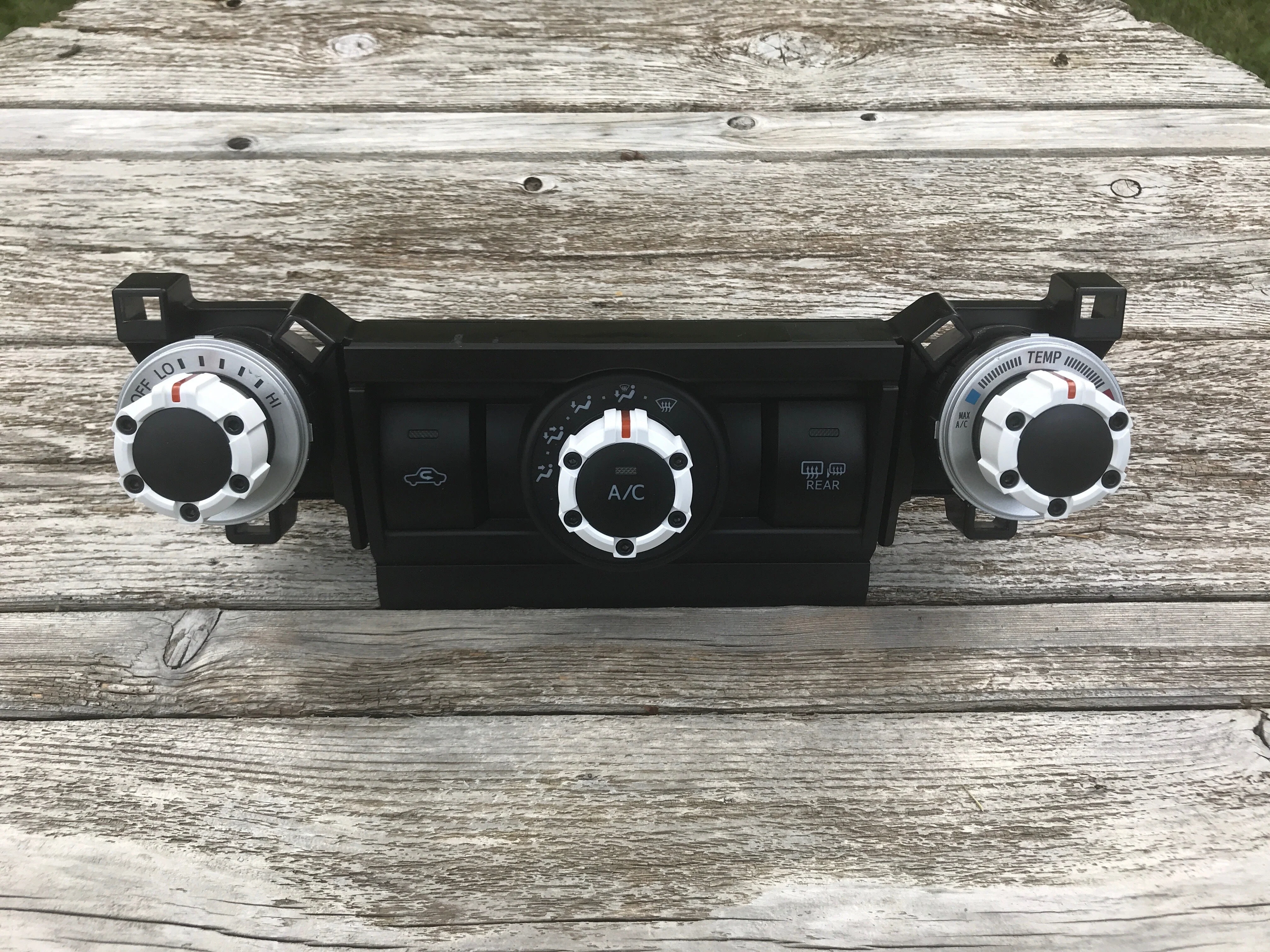 Climate Knobs (5th Gen 4Runner) - WHITE - Image 3