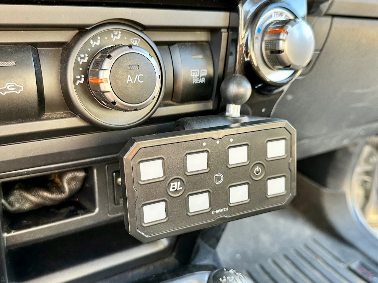 D-Switch Universal Mount - Image 8