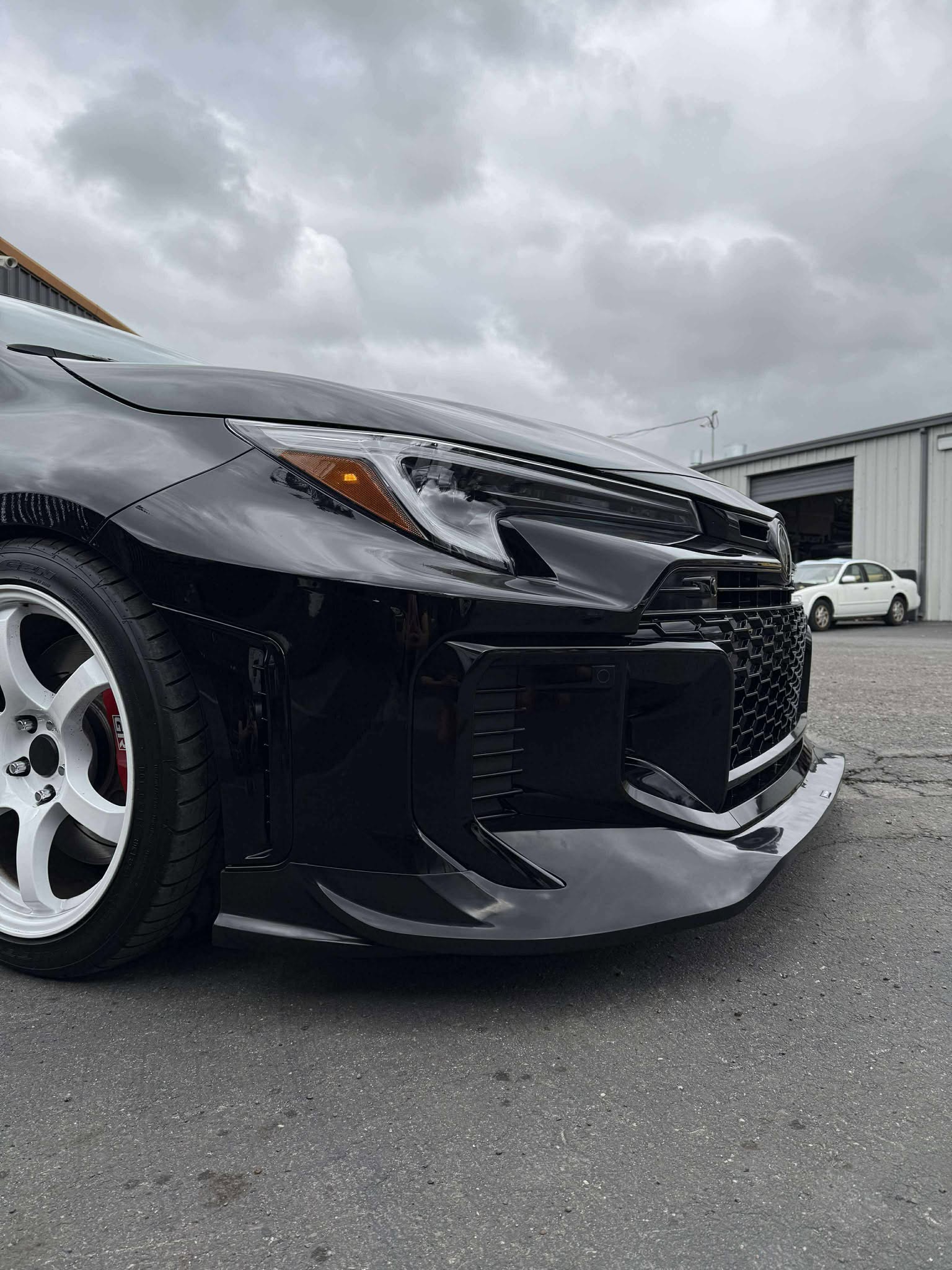 Front Lip – TOYOTA GR COROLLA (E210, 2025+) - Image 14