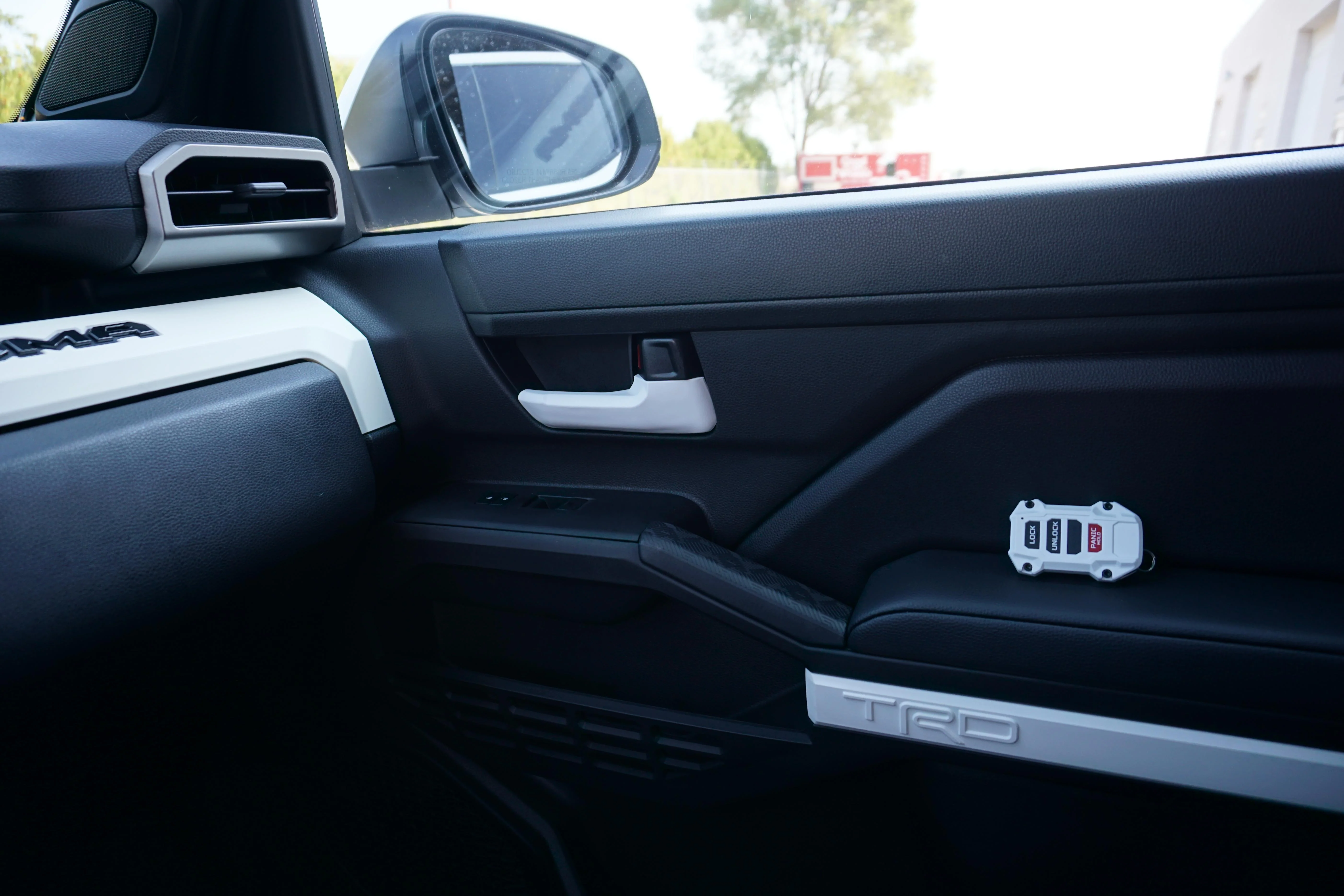 Injection Fob IF020 (2022+ Tundra / 2024+ Tacoma) - WHITE - Image 7