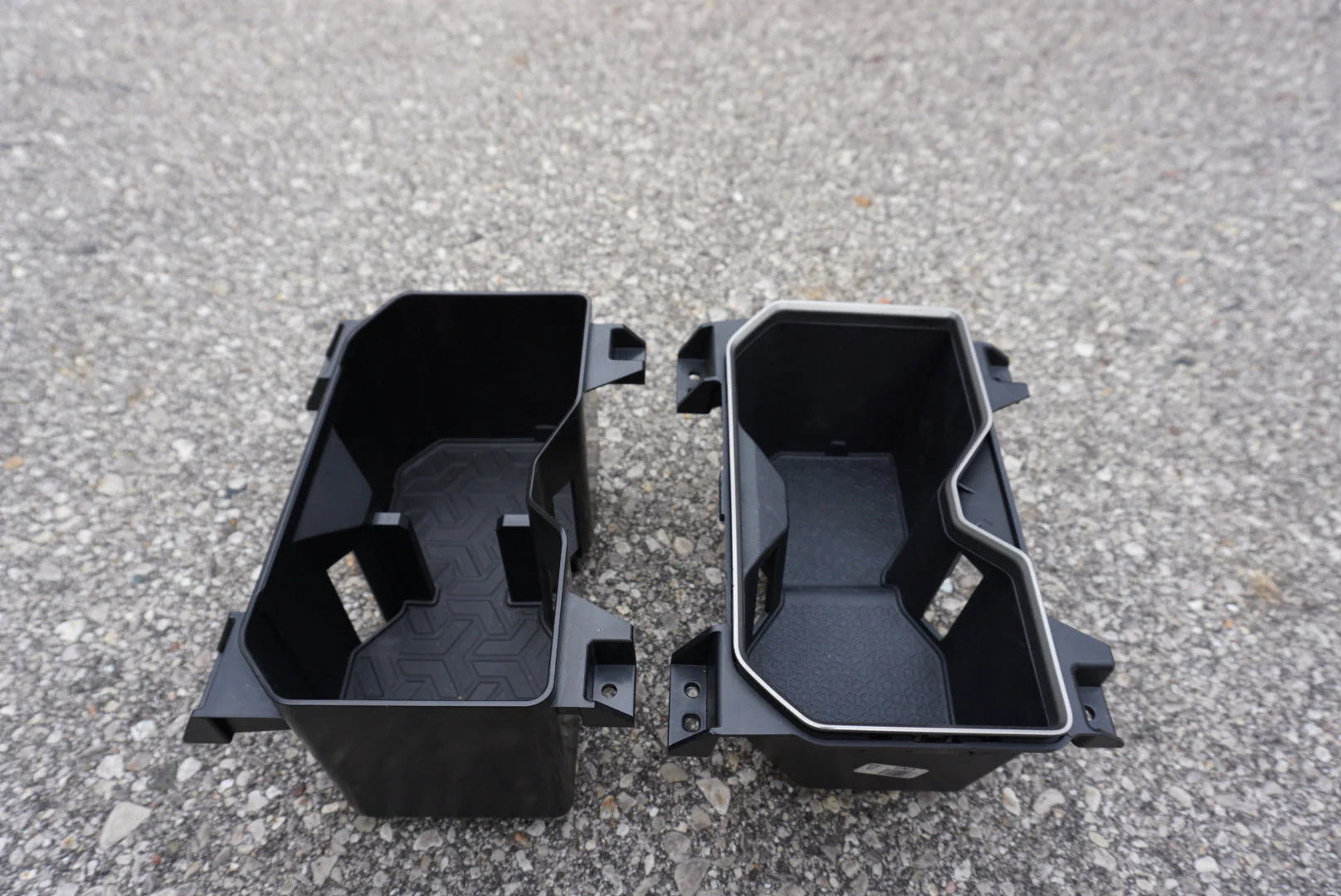 Oversize Cup Holder (2022+ Tundra) - BLACK - Image 12
