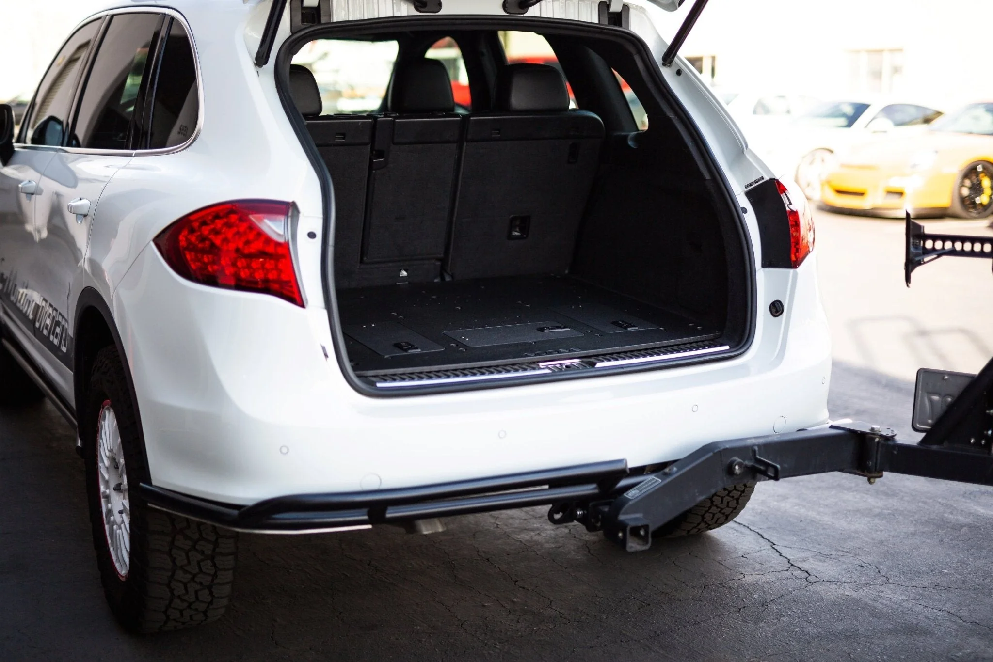 Porsche Cayenne 2011-2017 2nd Gen. - Rear Plate System - Image 2