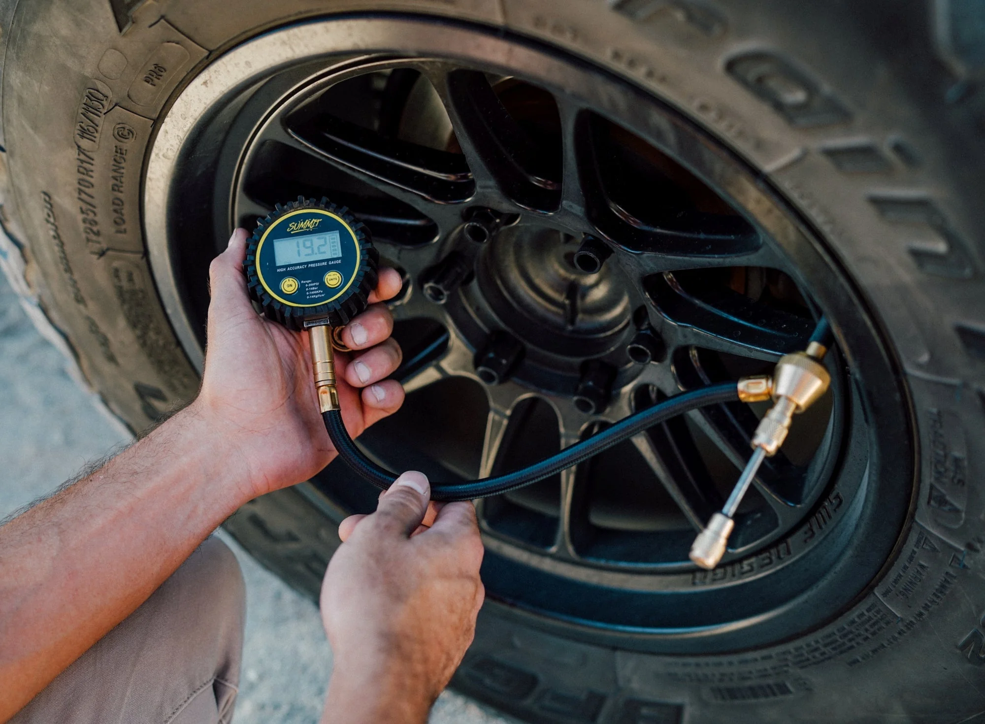 Quick Air Down Tool W/ Digital Gauge - Image 5