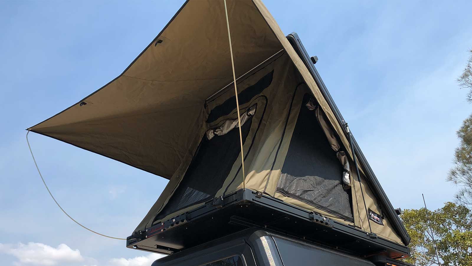 The Bush Company AX27 Clamshell Roof Top Tent - Image 5