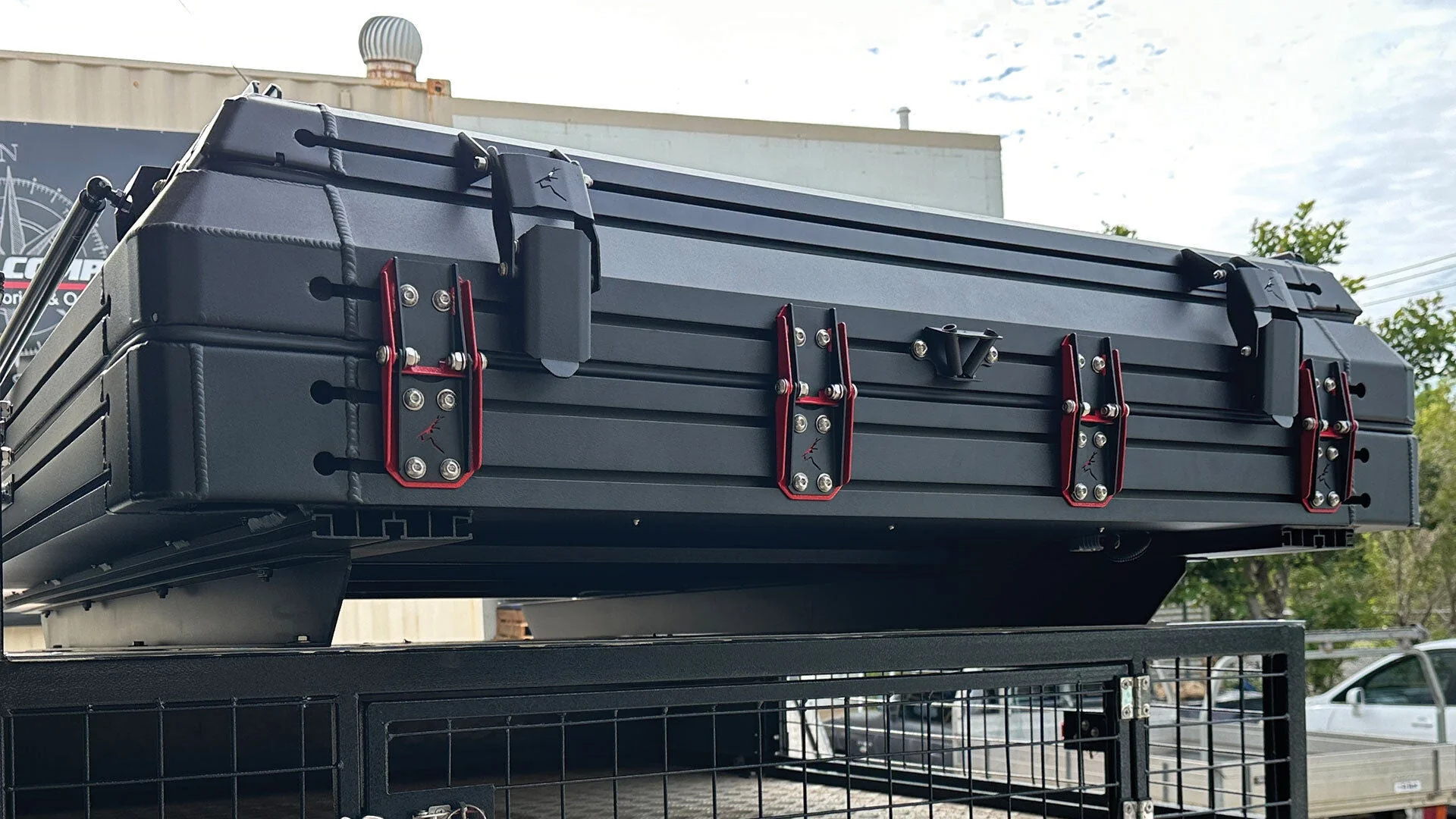The Bush Company TX27 MAX Hardshell Rooftop Tent - Image 5