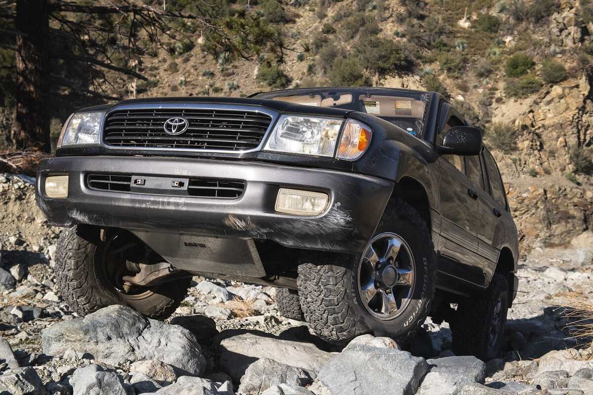 Toyota Land Cruiser 100 / Lexus LX 470 Front Skid Plate - Image 4