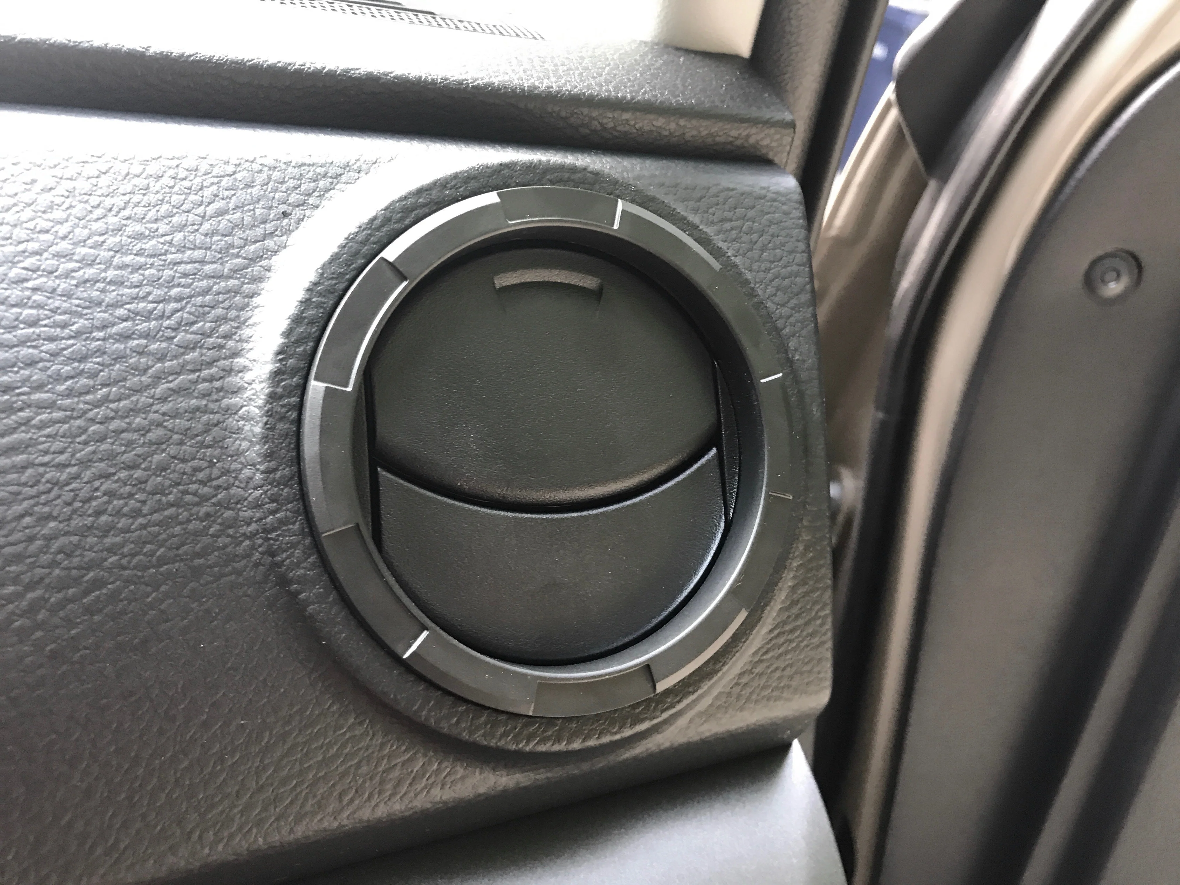 Vent Rings (2014-2021 Tundra) - WHITE - Image 9