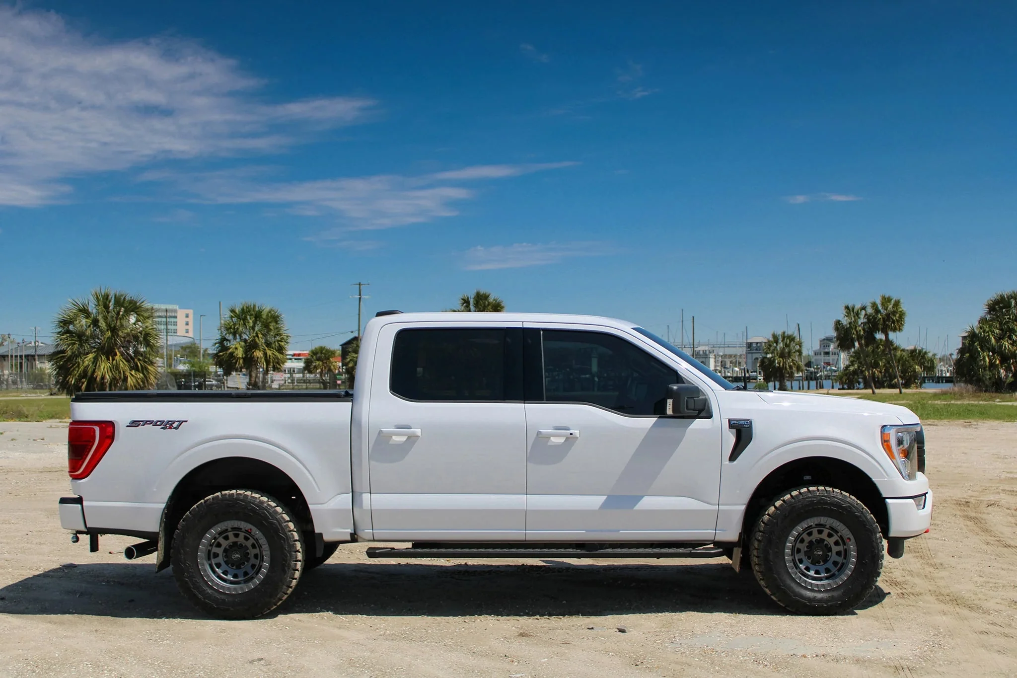 VENTURE | Satin Grey - Image 17