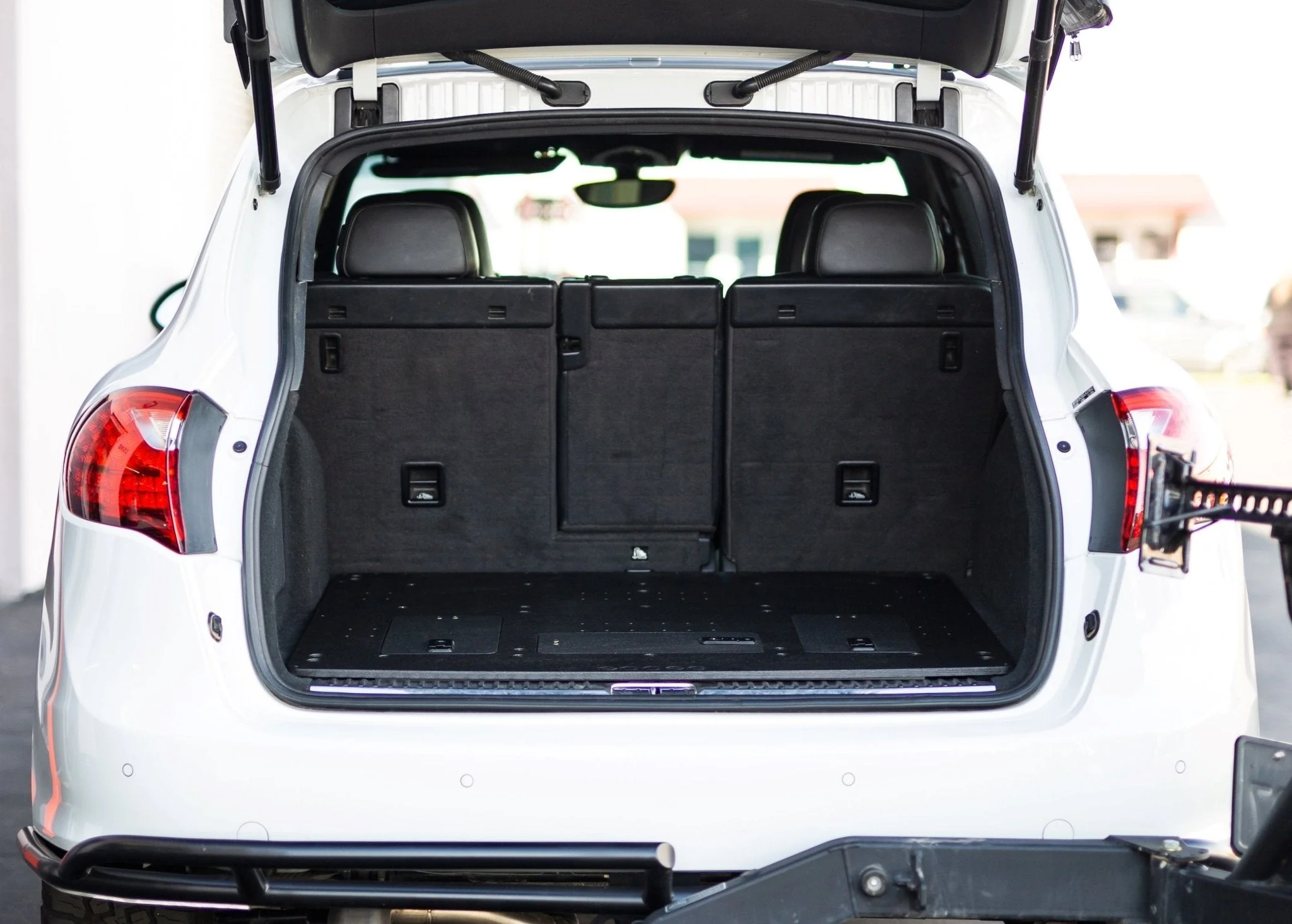 Volkswagen Touareg 2011-2017 2nd Gen. - Rear Plate System - Image 3